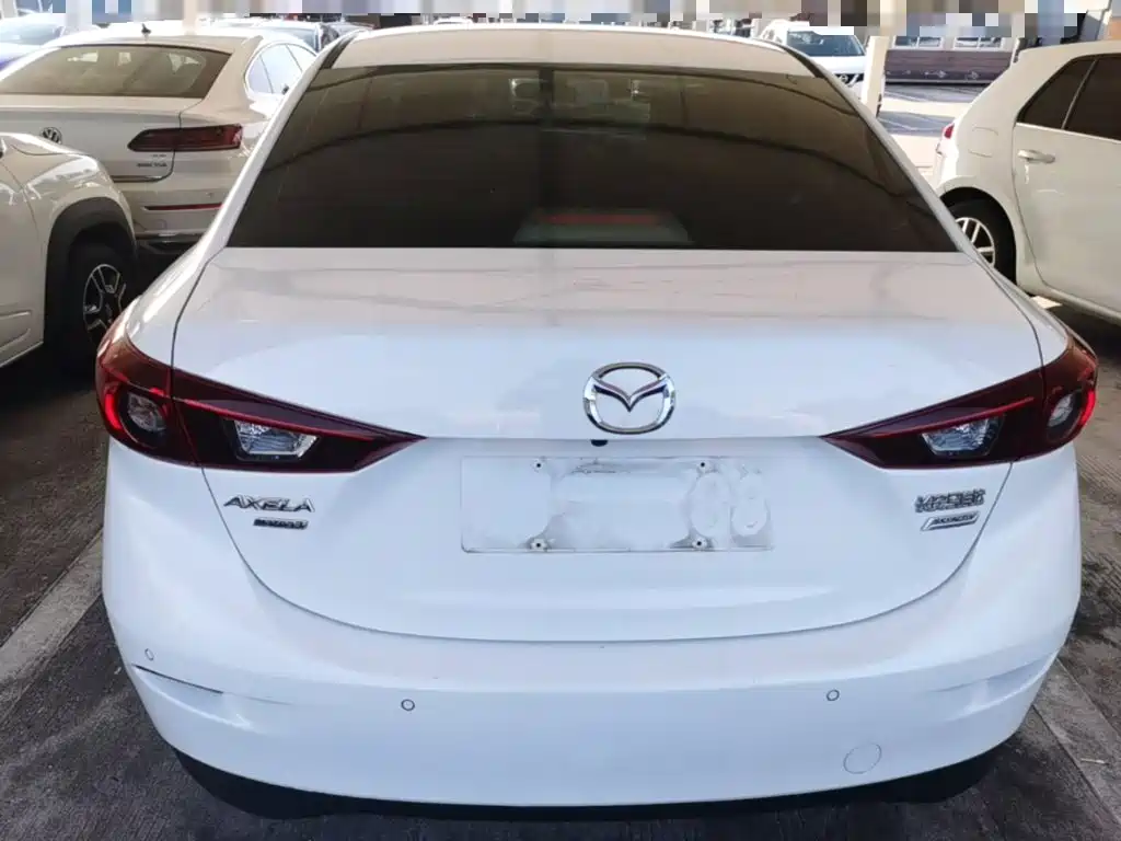 Mazda 3 Axela 2016
