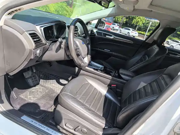 Ford Mondeo 2015