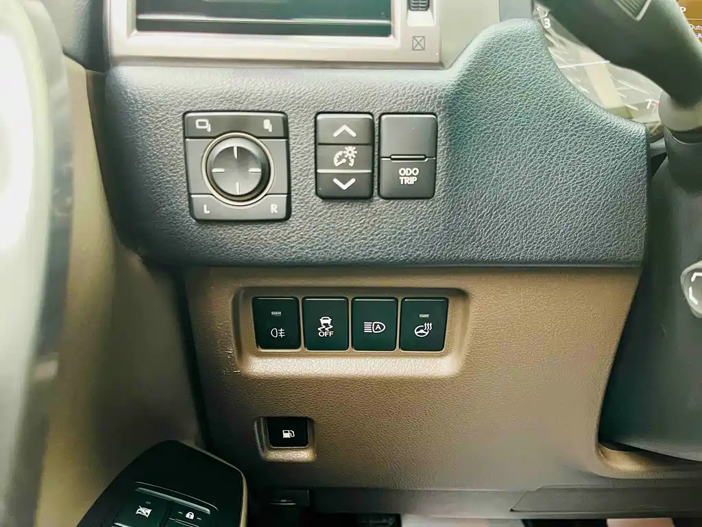 Lexus GX 2023 — фото 15