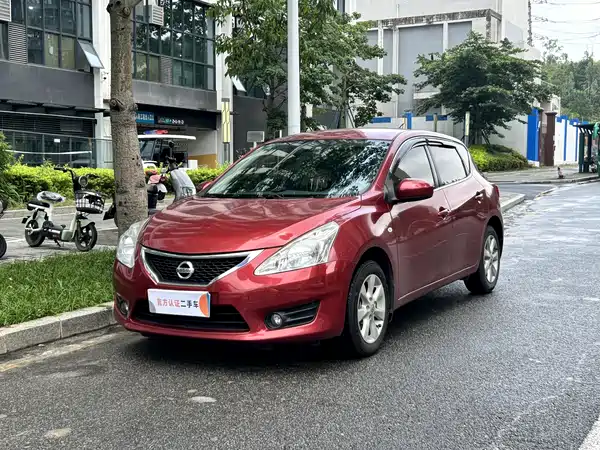 Nissan Tiida 2014