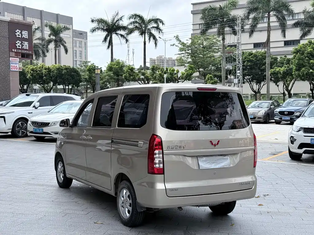 Wuling Hongguang V 2023