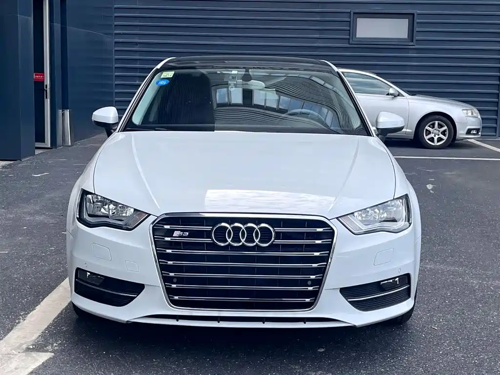 Audi A3 2015 — фото 2