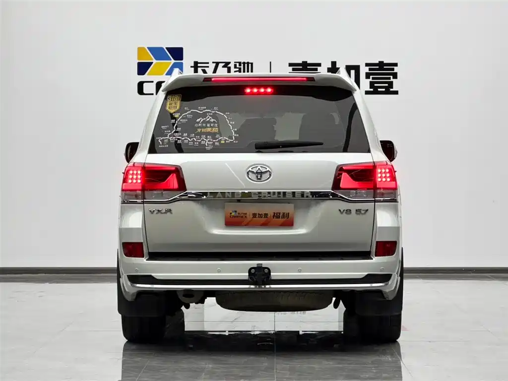 Toyota Land Cruiser 2020 — фото 5