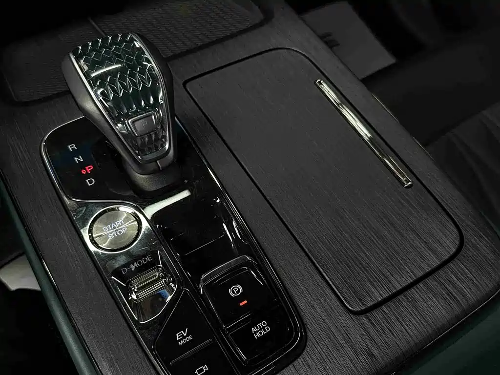 GAC Motor Trumpchi GS8 2022 — фото 17