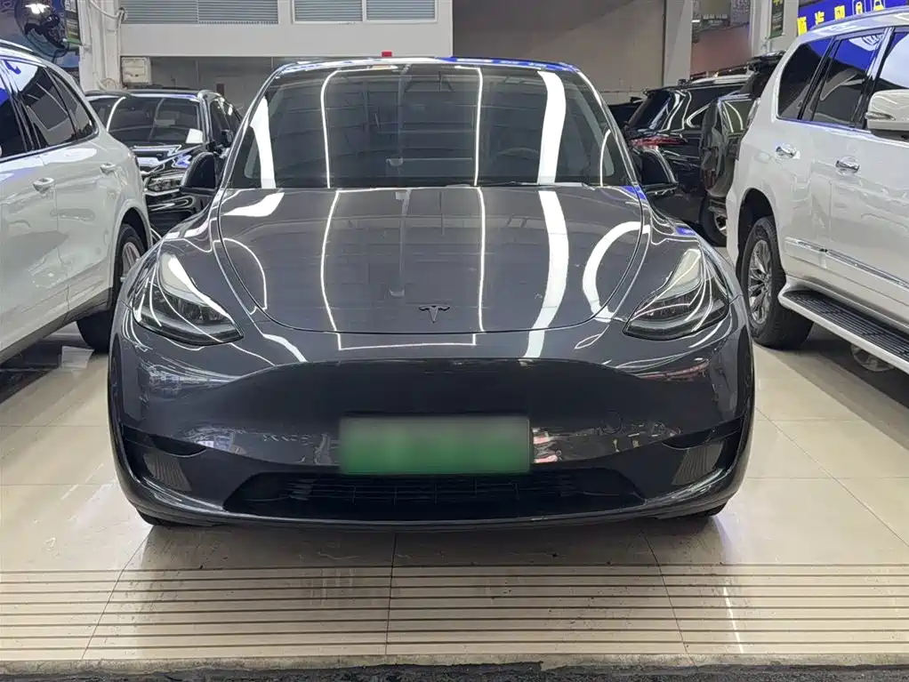 Tesla Model Y 2024 — фото 18