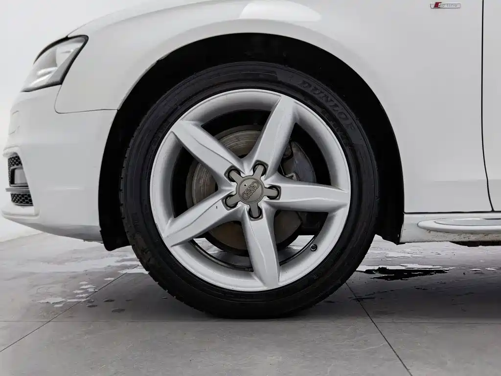 Audi A4L 2015 — фото 17