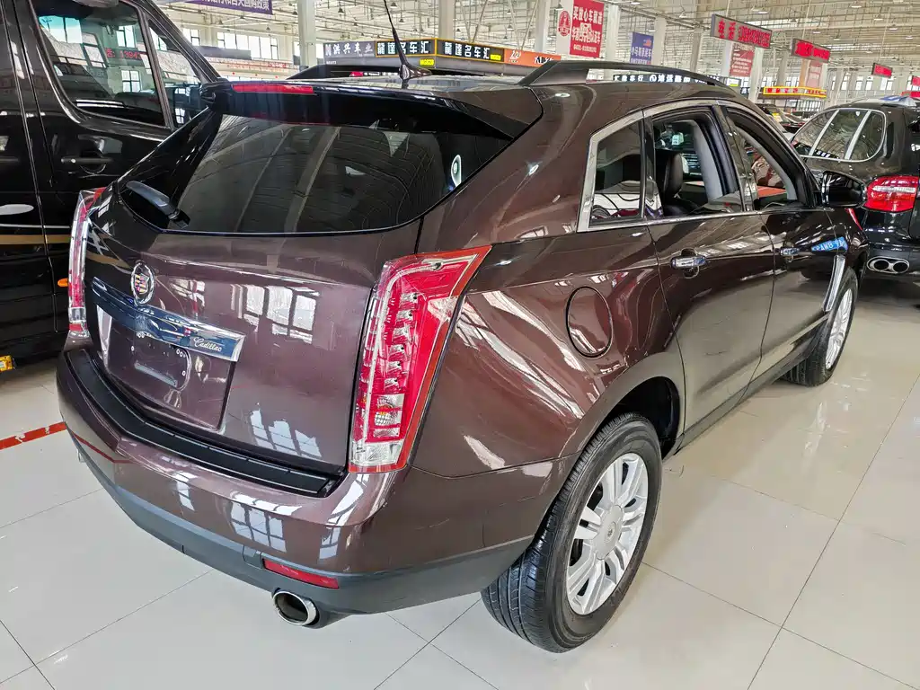 Cadillac SRX 2015 — фото 4