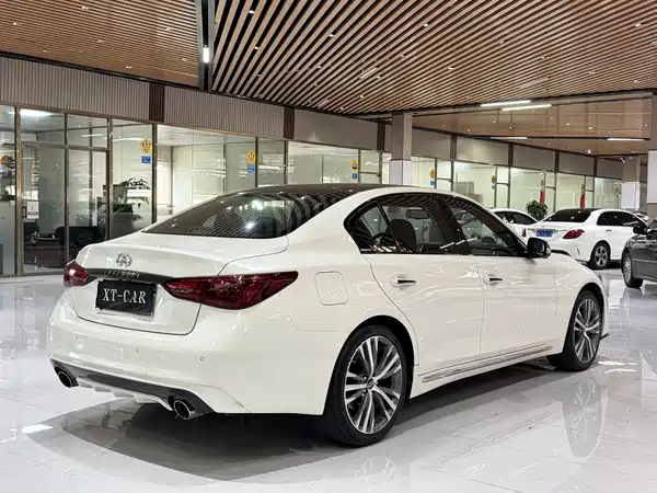 Infiniti Q50L 2021