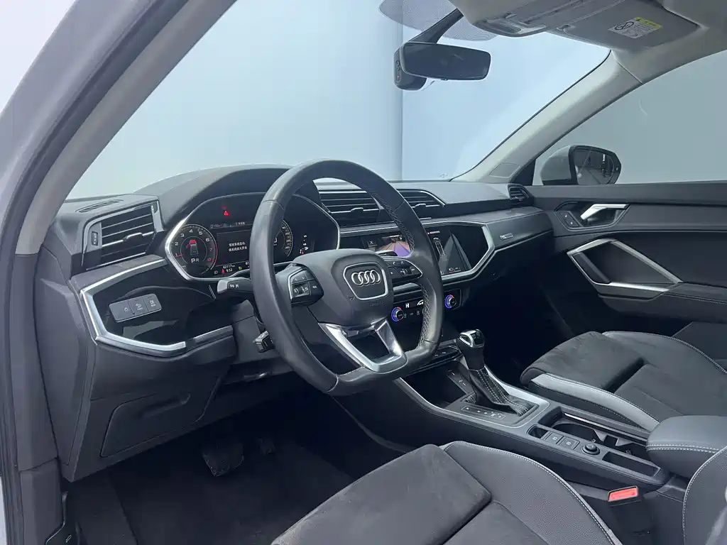 Audi Q3 2022 — фото 9