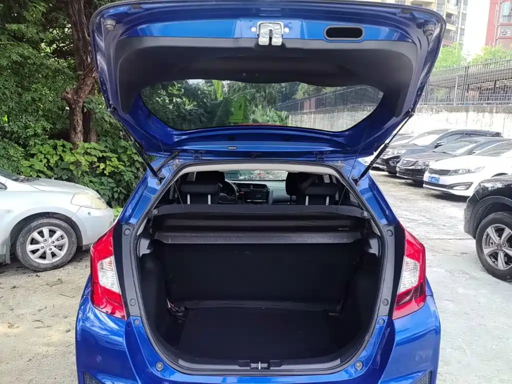 Honda Fit 2017 — фото 19