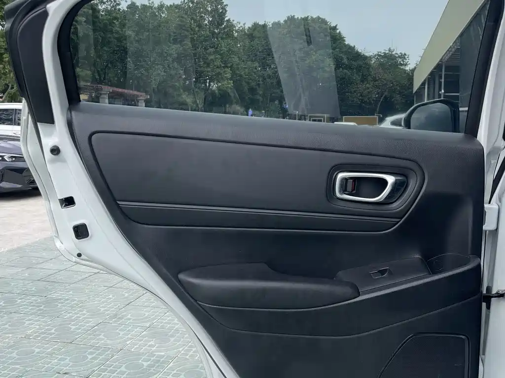 Honda Vezel 2023 — фото 10