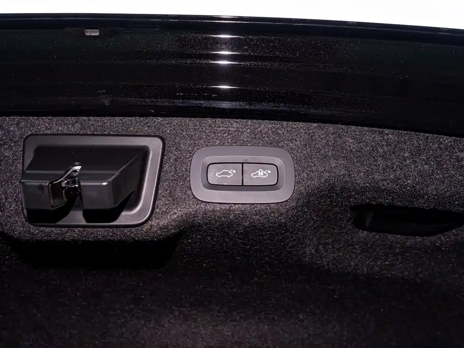 Volvo S90 PHEV 2025 — фото 10