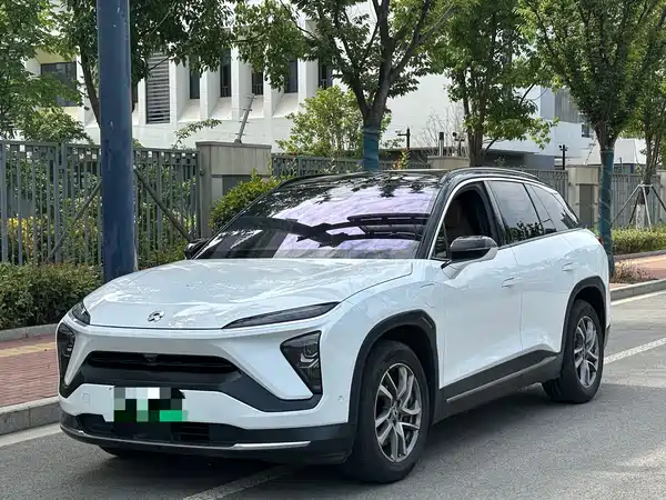 NIO ES6 2020