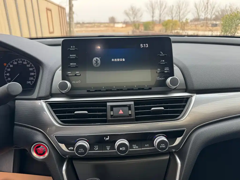 Honda Accord 2019 — фото 17