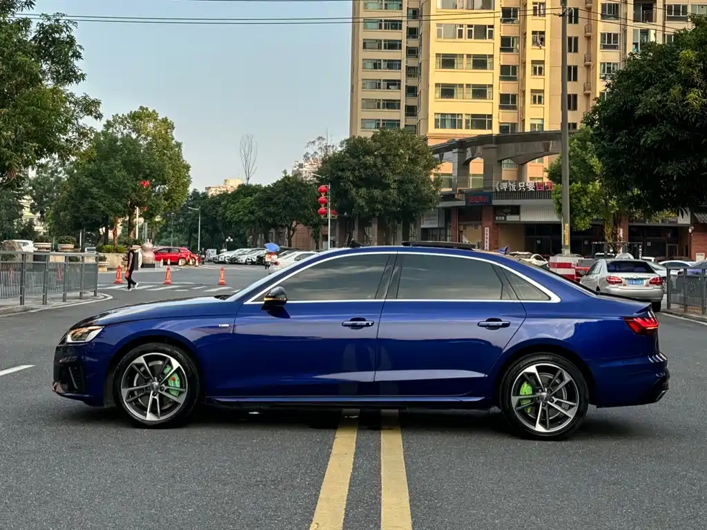 Audi A4L 2020