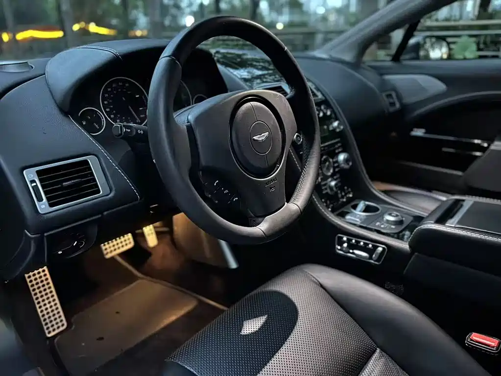 Aston Martin Rapide 2013 — фото 5