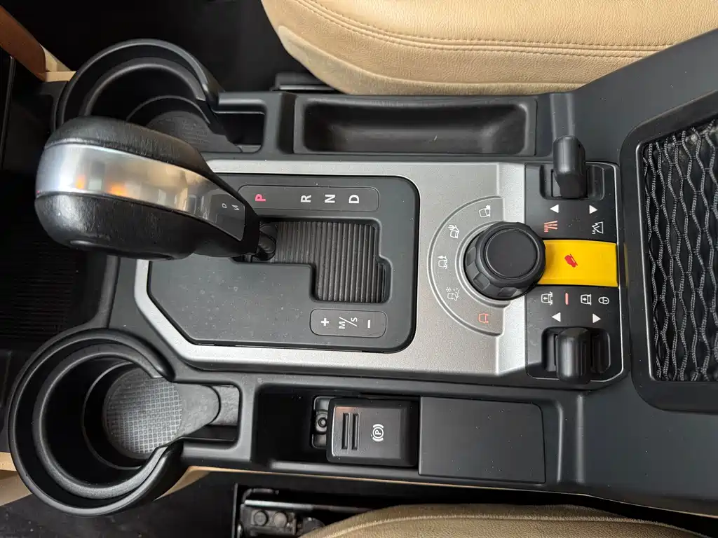 Land Rover Discovery 2008 — фото 10