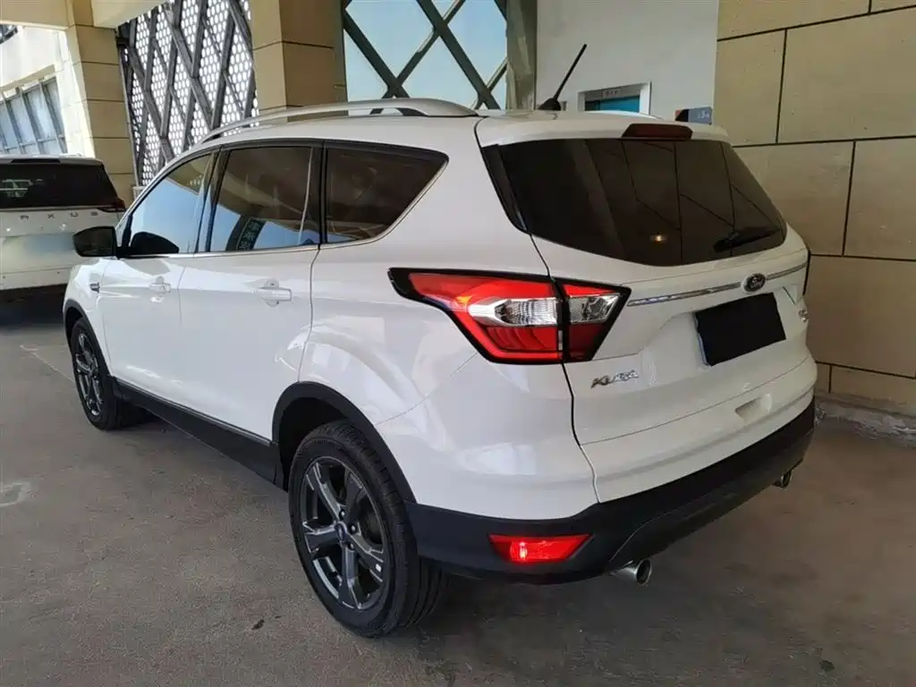 Ford Kuga 2019 — фото 5