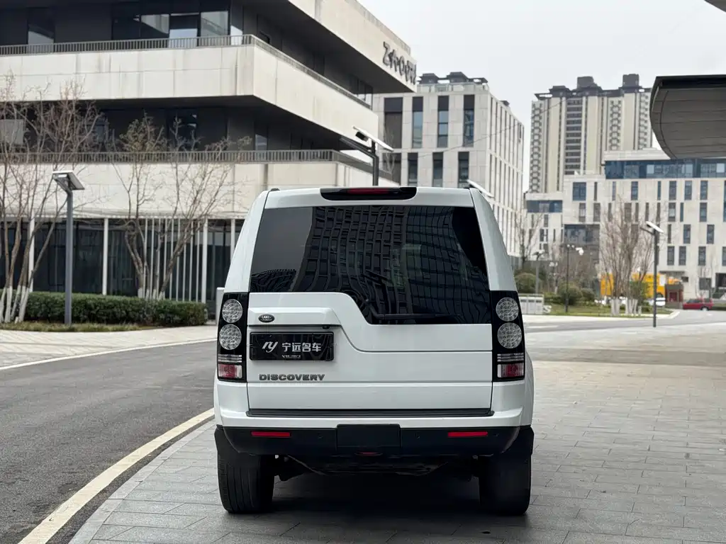 Land Rover Discovery 2016 — фото 20