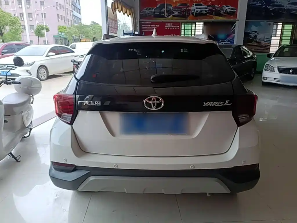 Toyota Yaris L 2020
