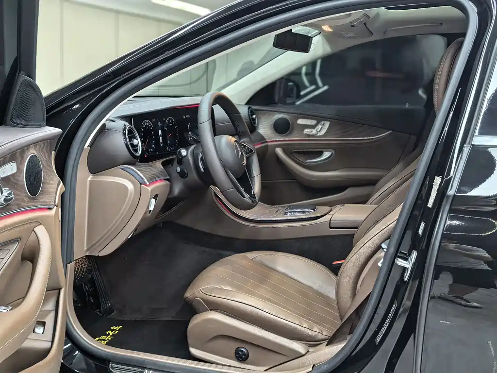 Mercedes-Benz E-Class 2021 — фото 10