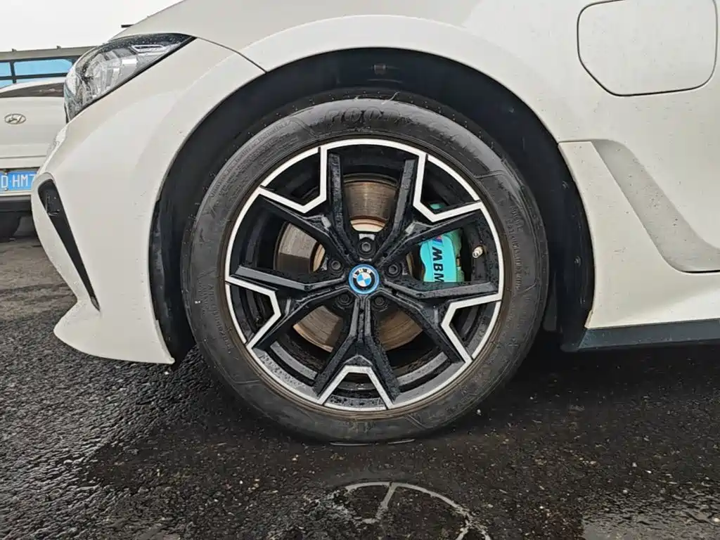 BMW i3 2024 — фото 23