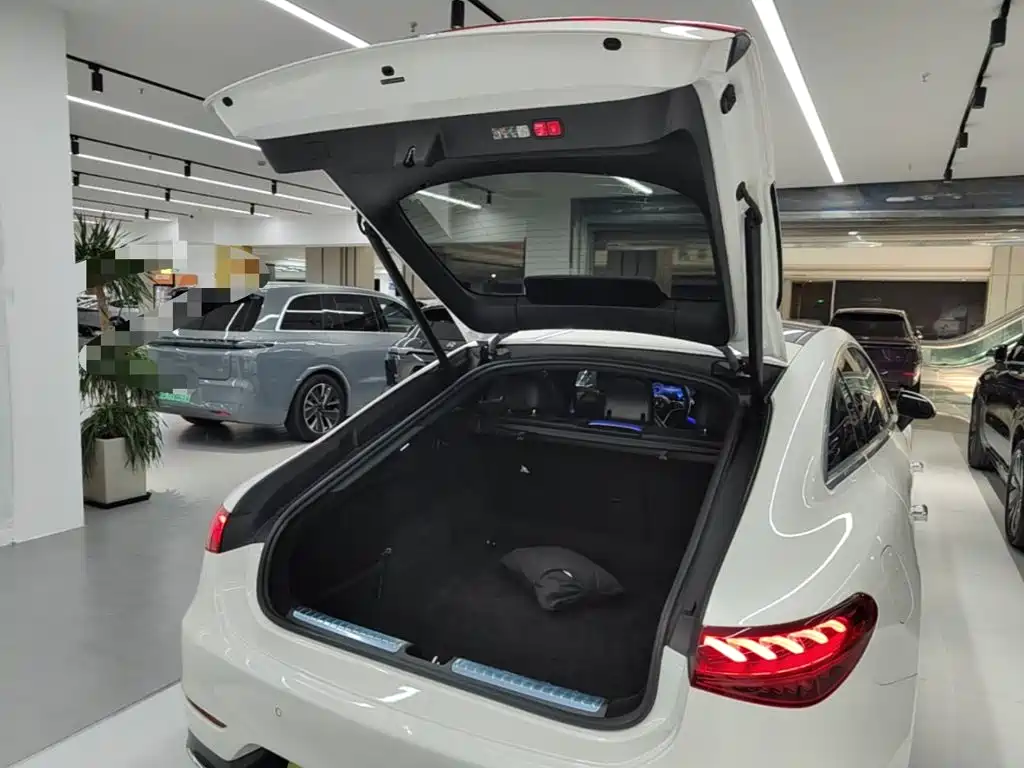Mercedes-Benz EQS 2024 — фото 19