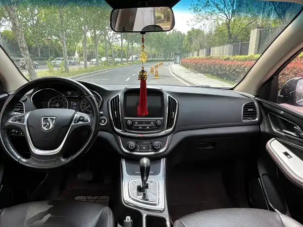 Baojun 560 2016