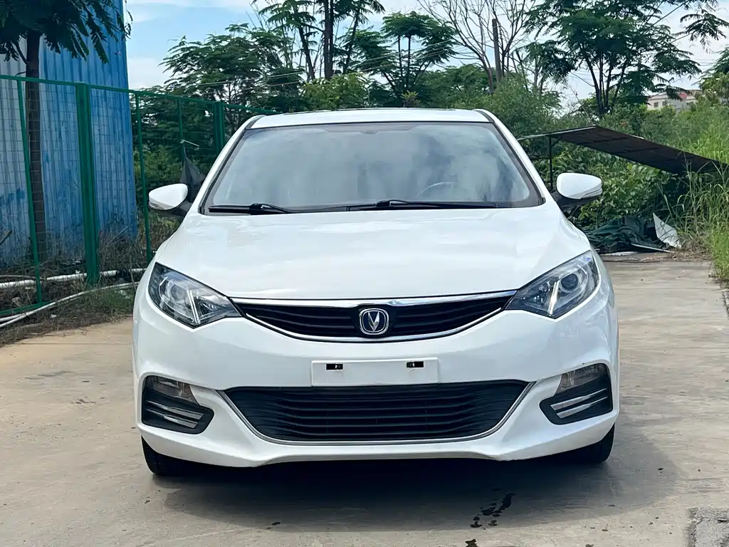 Changan Eado XT 2015 — фото 2