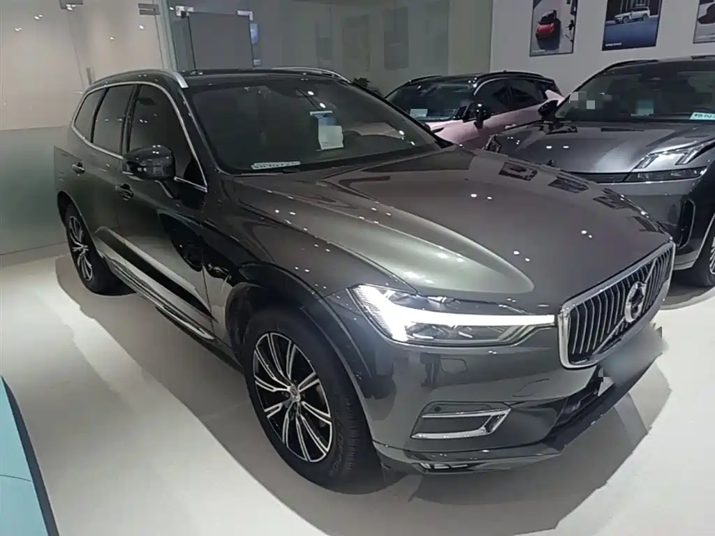 Volvo XC60 2021 — фото 4