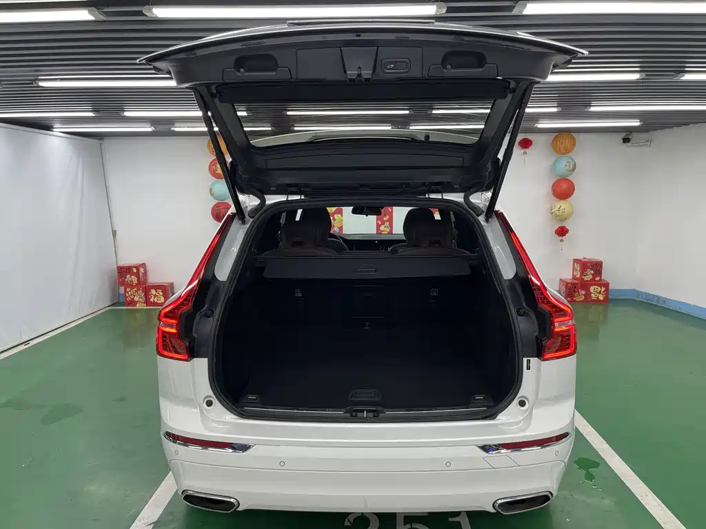 Volvo XC60 2020 — фото 23