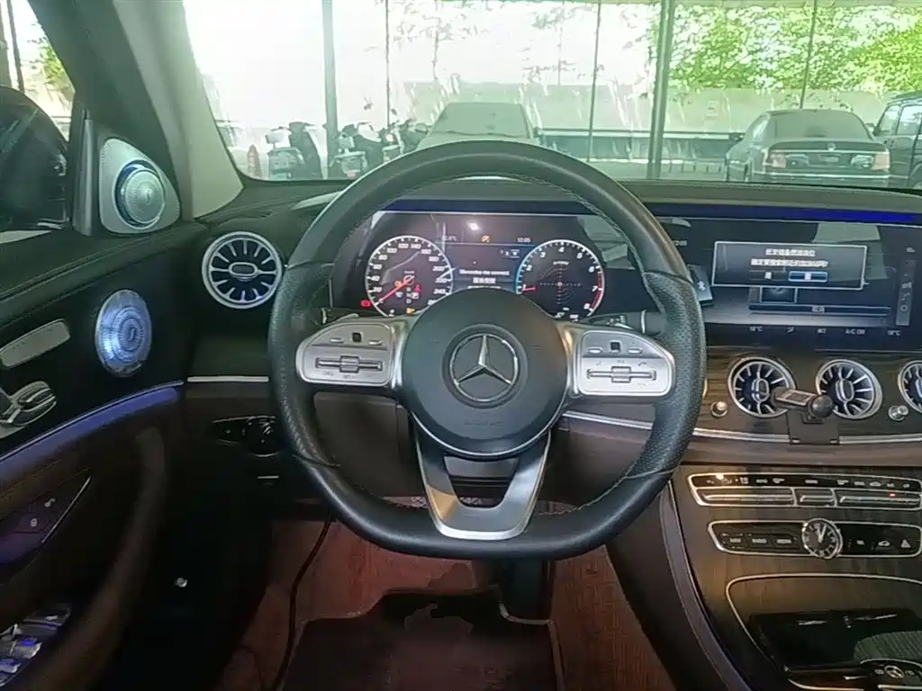Mercedes-Benz E-Class 2019 — фото 11