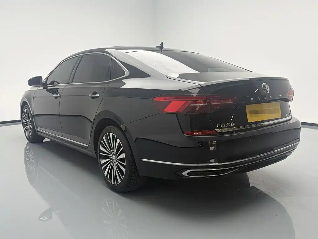 Volkswagen Passat 2020 — фото 7