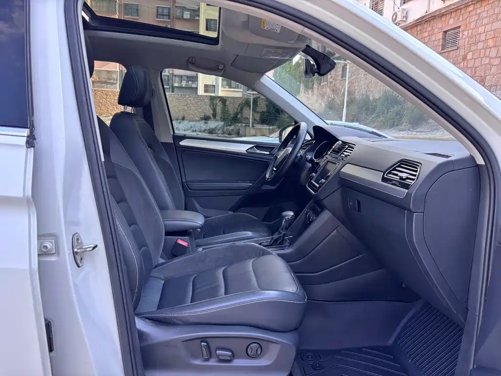 Volkswagen Tiguan L 2019 — фото 9