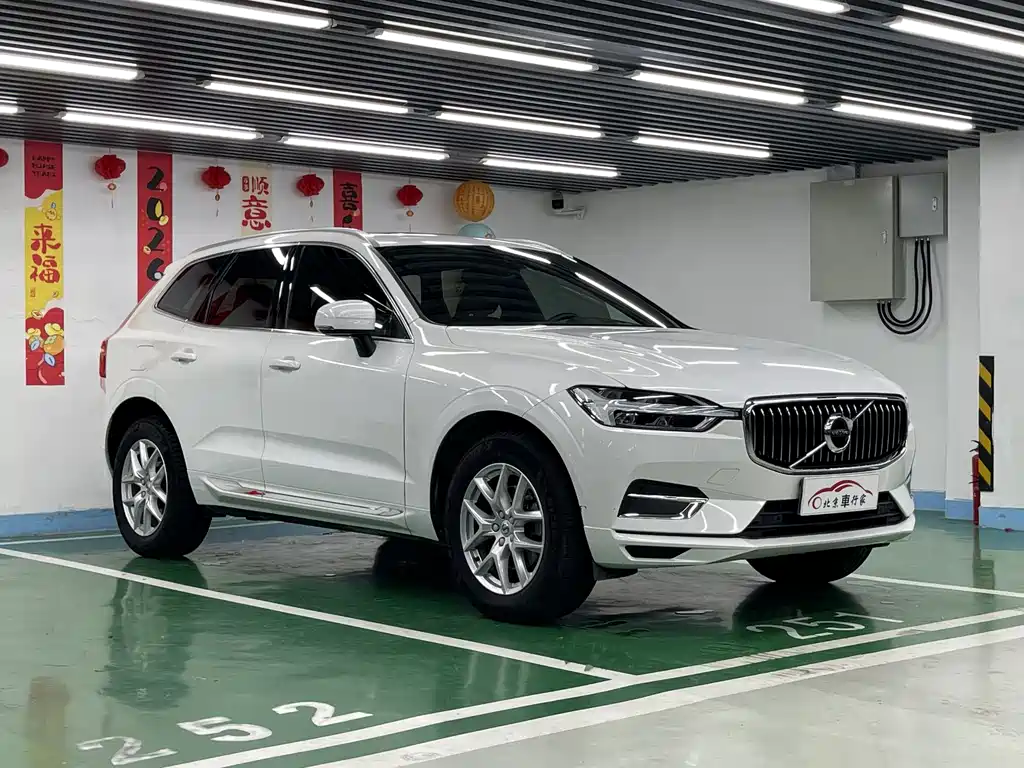 Volvo XC60 2020 — фото 3