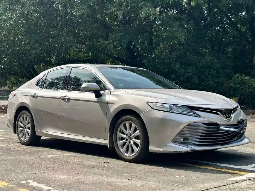 Toyota Camry 2019 — фото 7