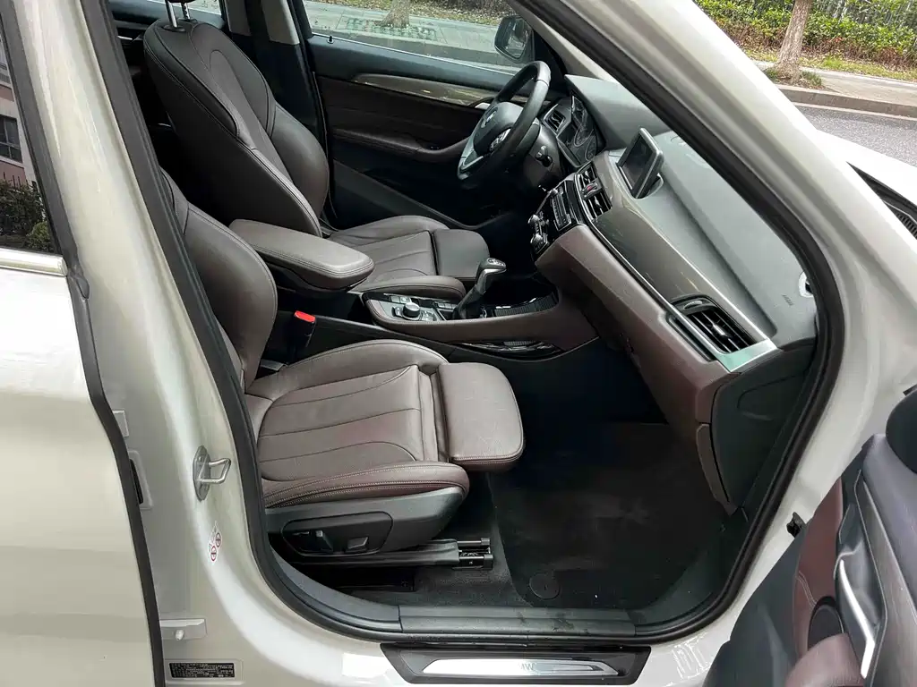 BMW X1 2018 — фото 14