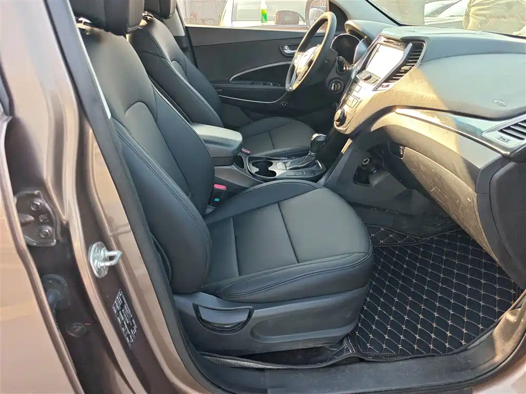 Hyundai Santa Fe 2015 — фото 21
