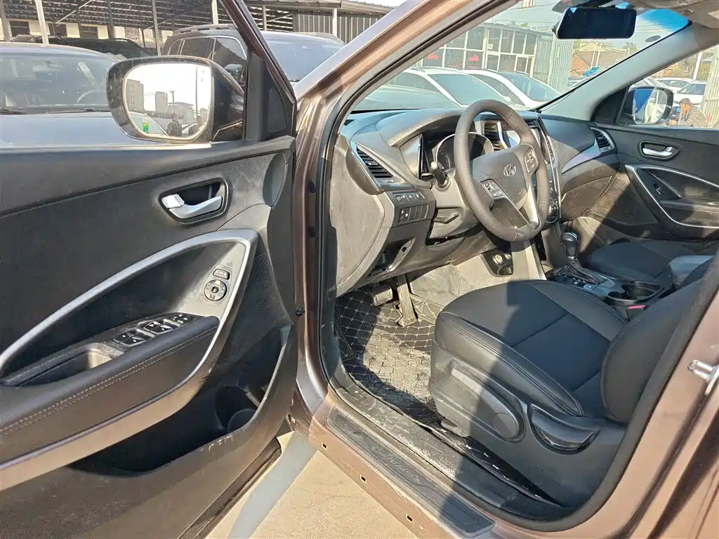 Hyundai Santa Fe 2015 — фото 13