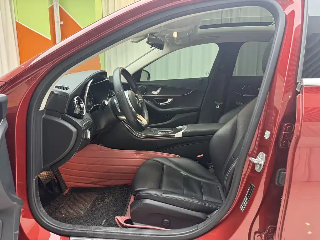 Mercedes-Benz C-Class 2021