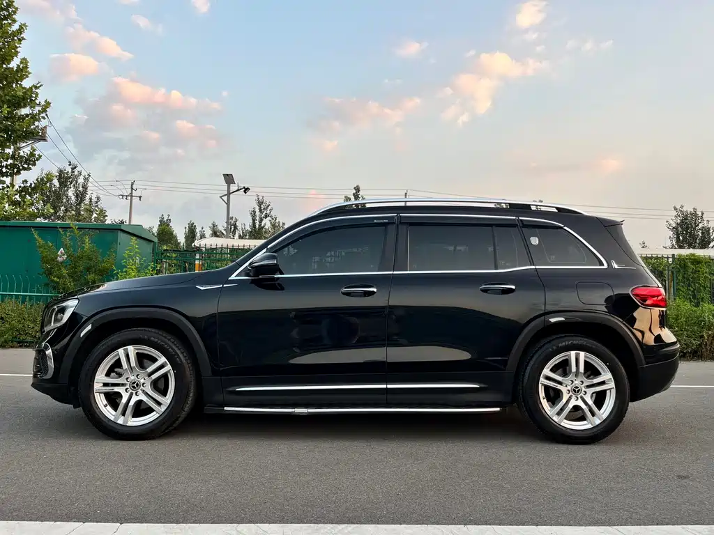 Mercedes-Benz GLB 2020