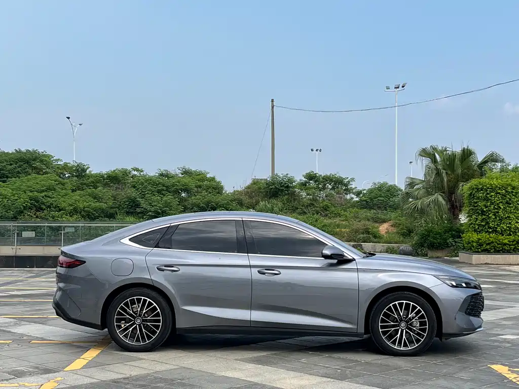 BYD Qin L 2025 — фото 7