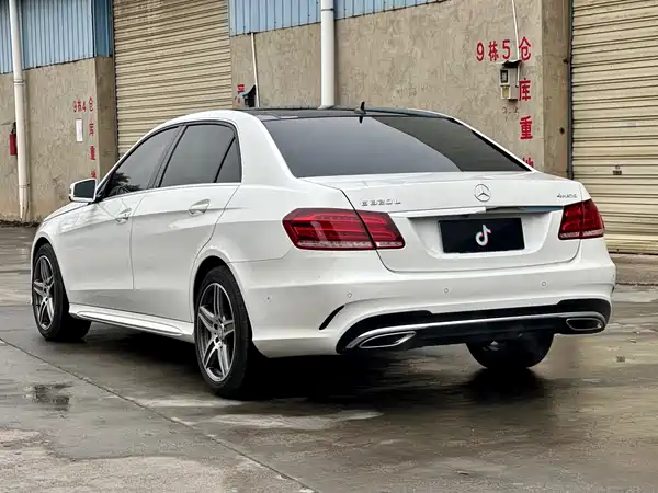 Mercedes-Benz E-Class 2015