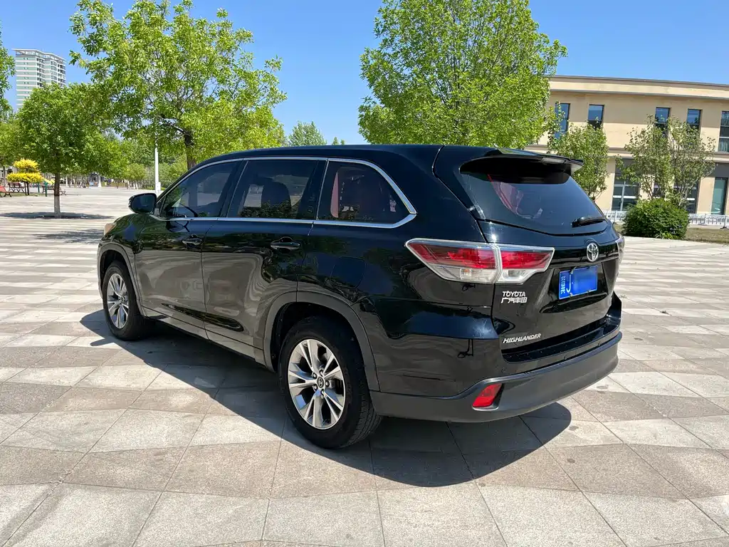 Toyota Highlander 2017 — фото 4