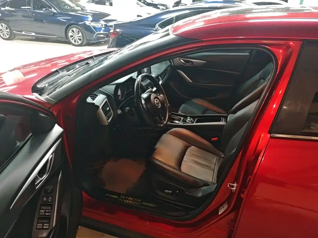 Mazda CX-4 2017 — фото 16