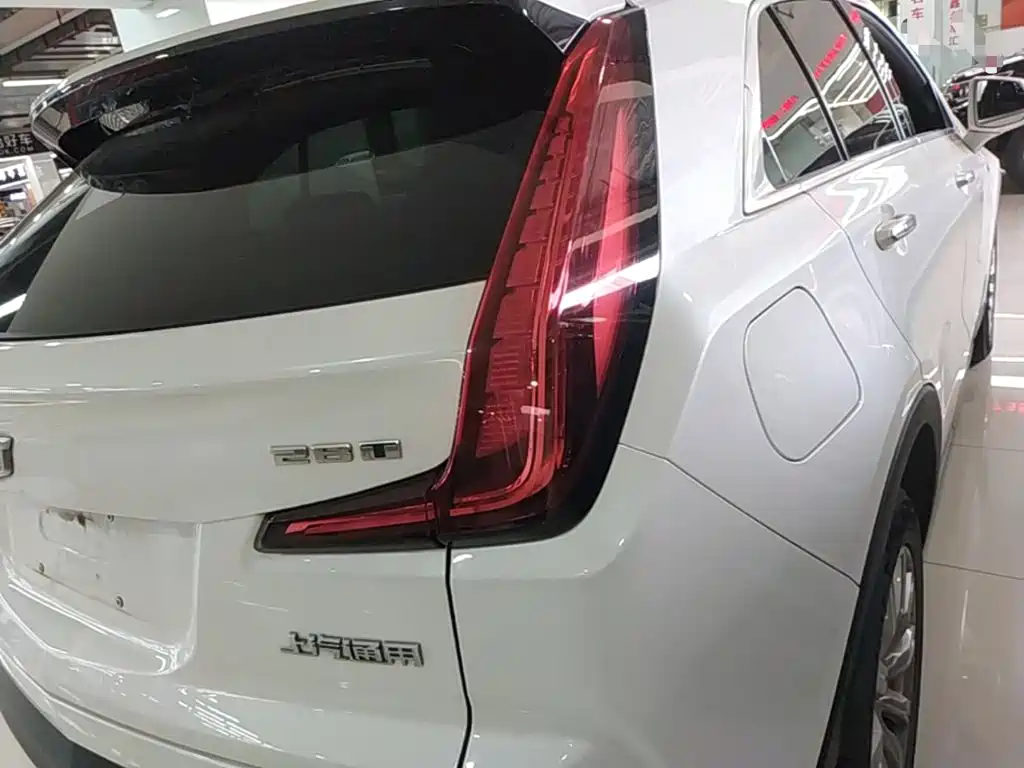 Cadillac XT4 2018 — фото 24