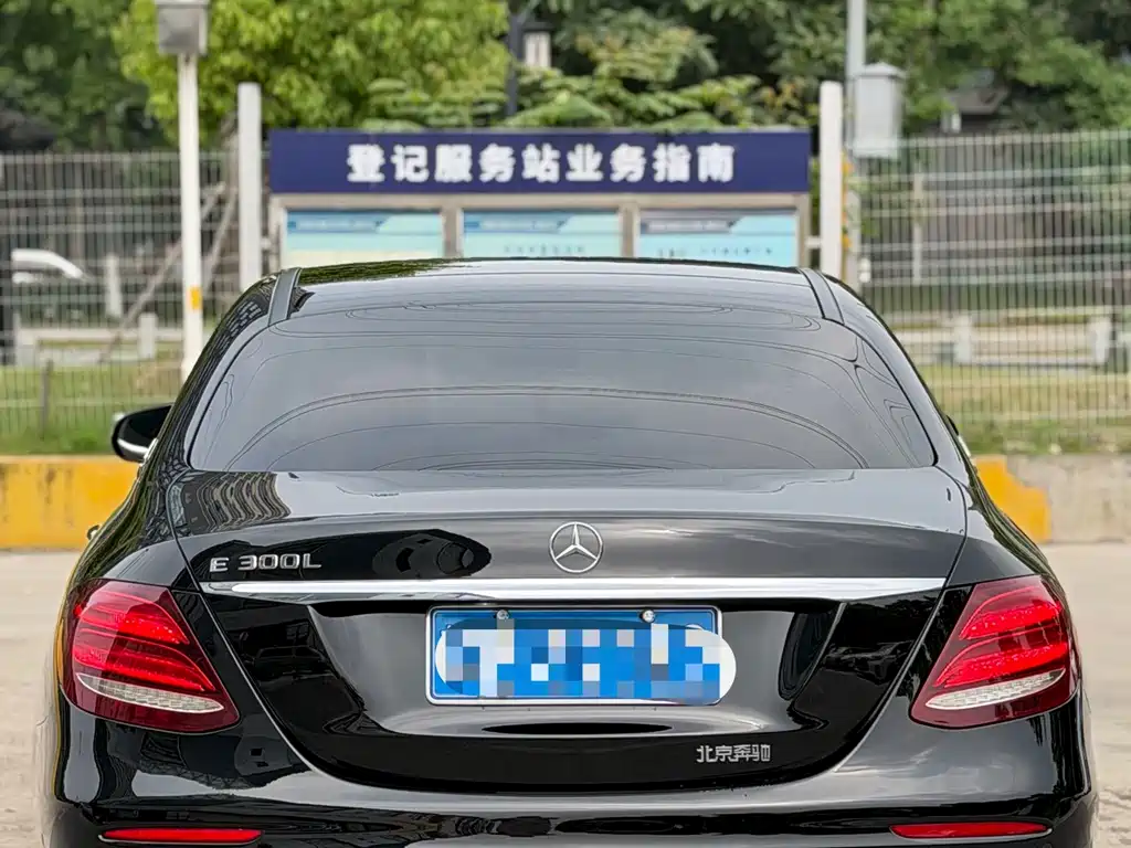 Mercedes-Benz E-Class 2020 — фото 4