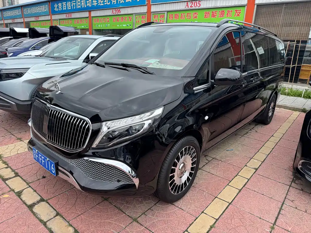 Mercedes-Benz Vito 2023 — фото 1