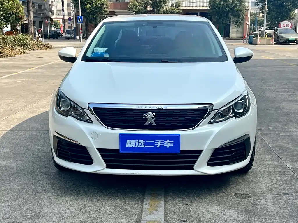Peugeot 308 2017 — фото 2