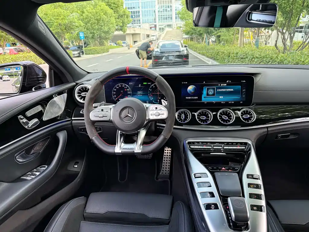 Mercedes-Benz AMG GT 2020 — фото 11